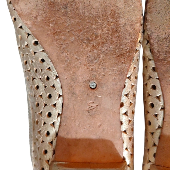 Corso como Gold Perforated Leather Flats Cut-out Metallic Loafers Size 8 - Picture 9 of 11